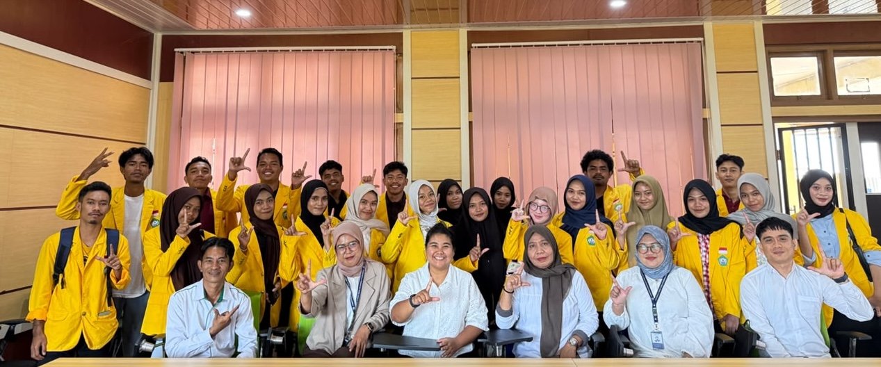 FIB Unkhair Lepas 25 Mahasiswa Ikuti Program Bina Desa